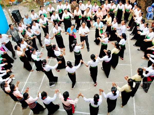 Yen Bai compiles dossier of Xoe dancing for UNESCO recognition  - ảnh 1